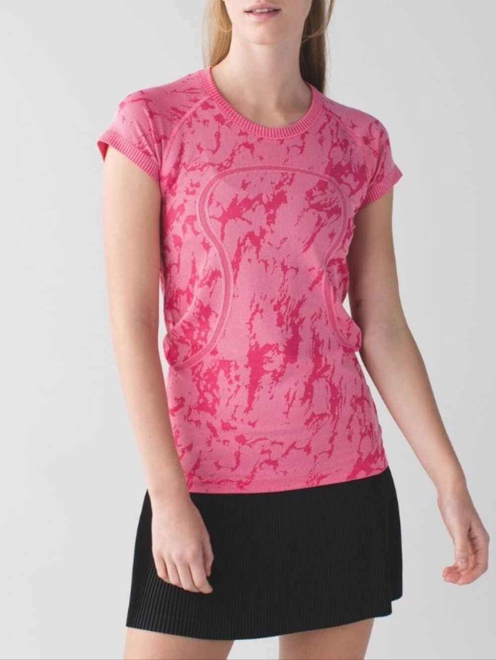 Lululemon Swiftly Tech Short Sleeve Crew Heathered Bon Bon Size 8